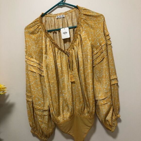 NWT Free People All Tucks Bodysuit size S yellow - Picture 5 of 8